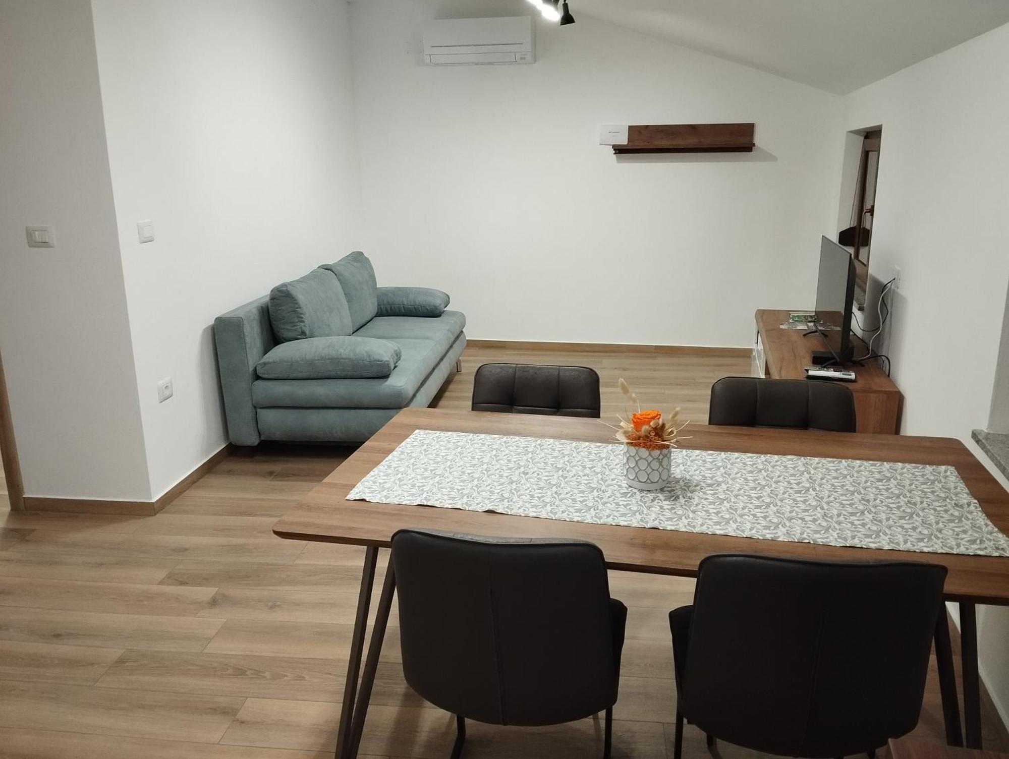 Apartmaji Tanto Malovse Crnice Εξωτερικό φωτογραφία