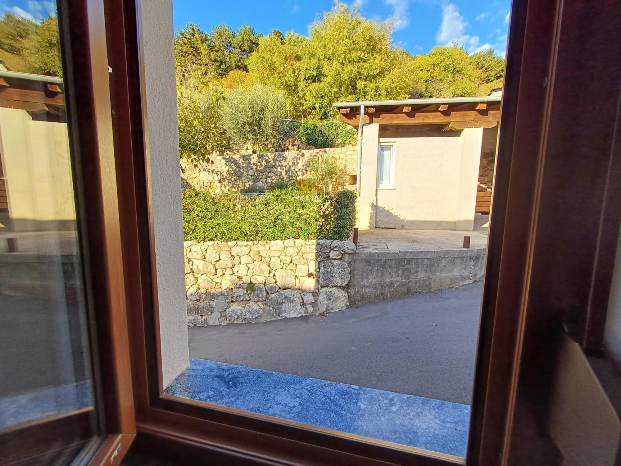 Apartmaji Tanto Malovse Crnice Εξωτερικό φωτογραφία